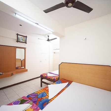 Spot On 38565 Hotel Surya Thiruvengadam St Chennai Luaran gambar