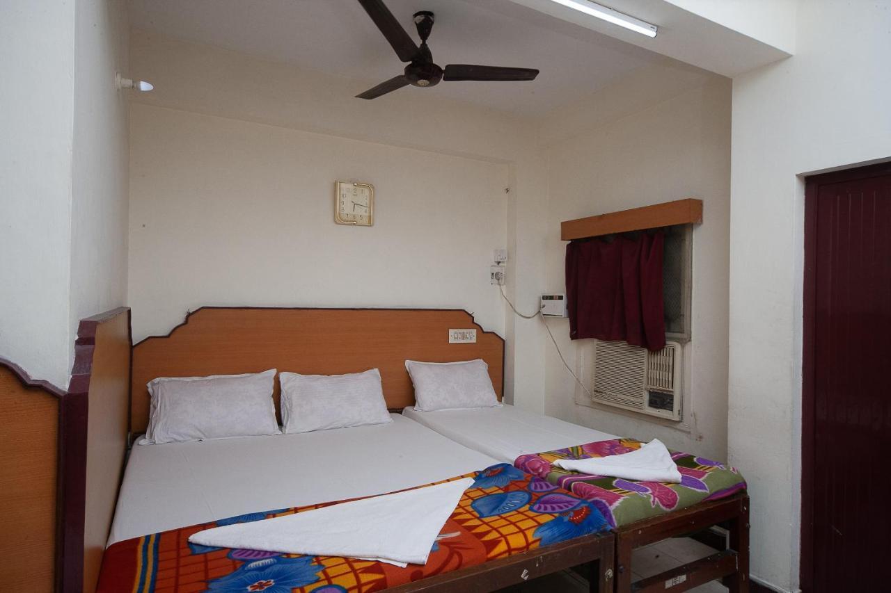 Spot On 38565 Hotel Surya Thiruvengadam St Chennai Luaran gambar